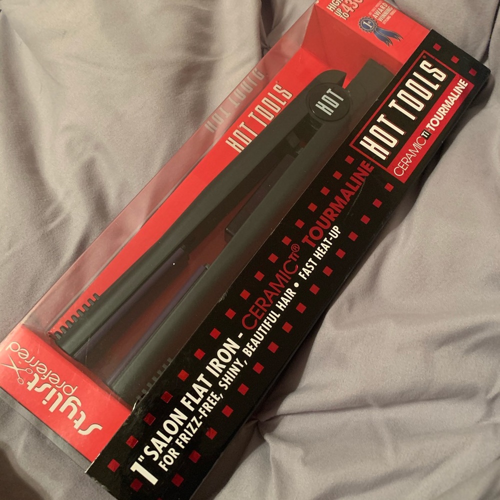 Hot Tools 1” ceramic flat iron